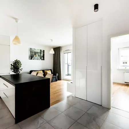 Magazynowa Exclusive Amber * Варшава