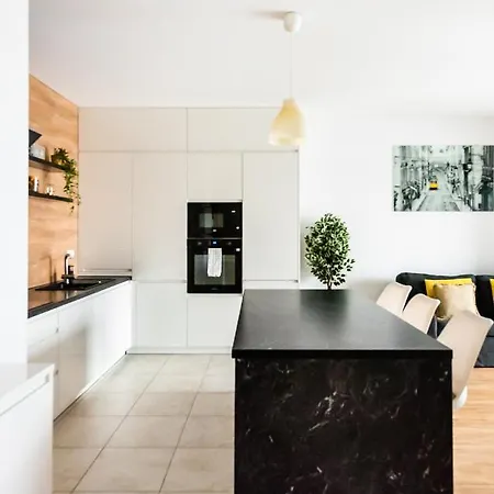 Magazynowa Exclusive Amber * Варшава